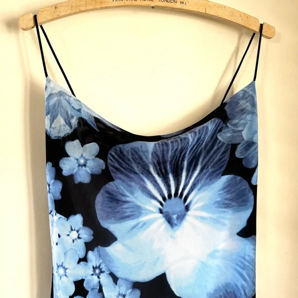 NWT blue floral print Forever 21 slip dress Juniors S - Picture 5 of 11